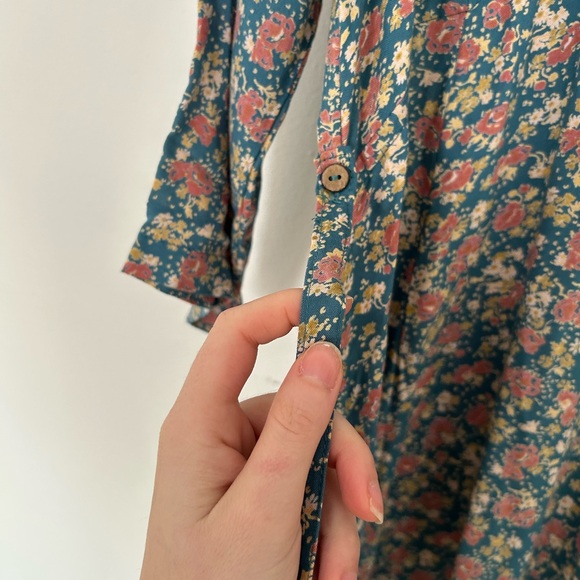 Sold - Picture 3 of 8